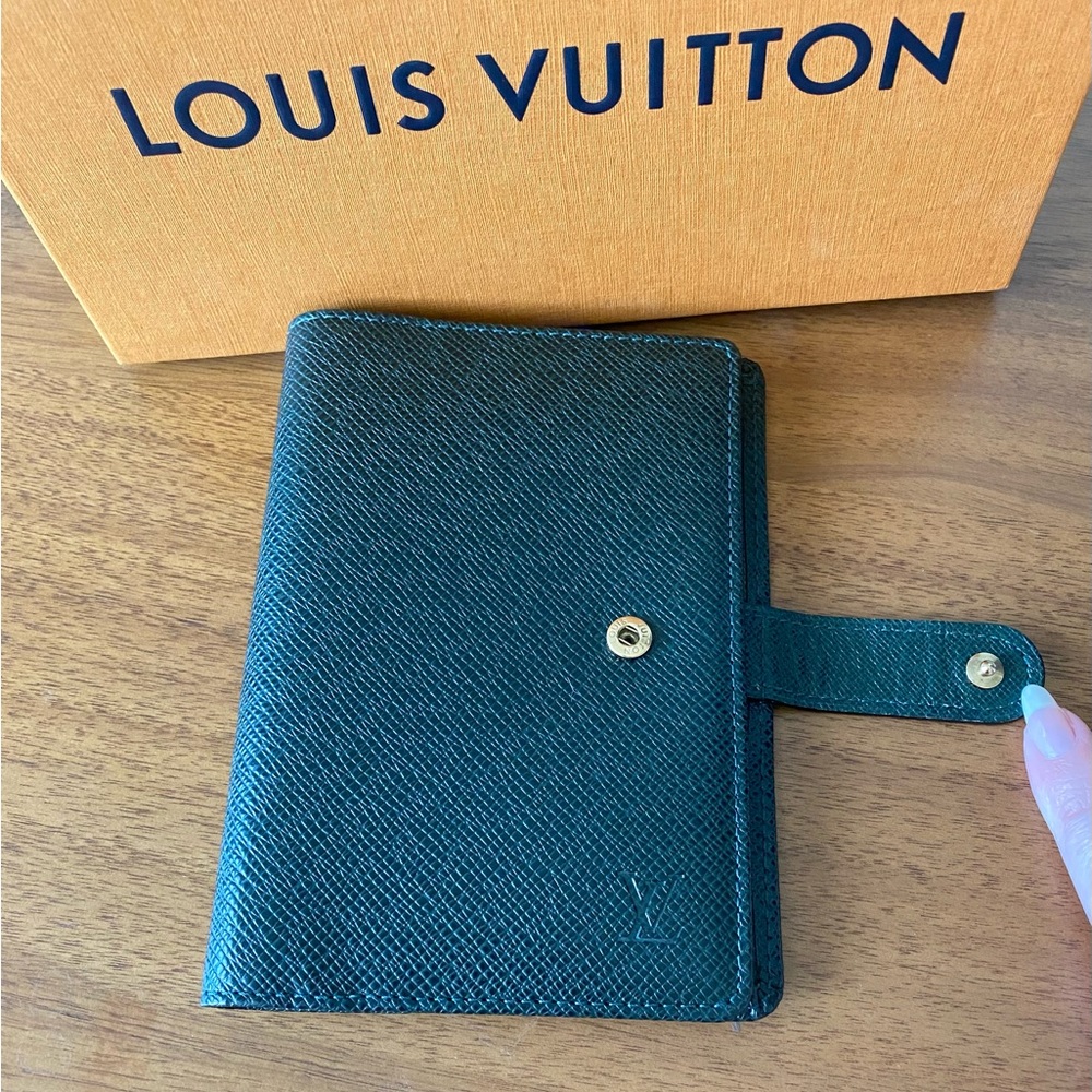 Louis Vuitton Green Taiga Leather Agenda PM Passport Wallet w/  Stickers & Paper - Picture 4 of 16